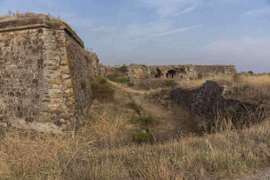 Salamanca 009 - Aldea del Obispo - Real Fuerte de la Concepción - hotel Eurostars.jpg